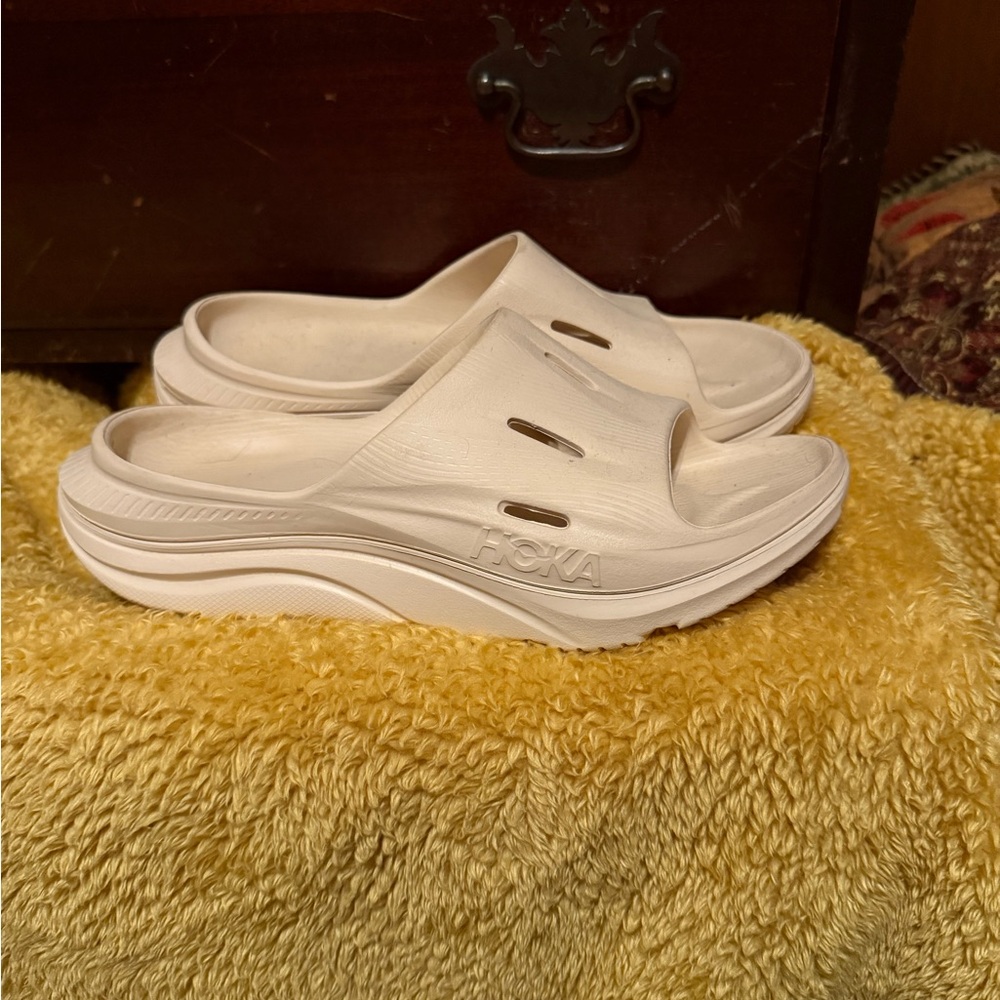 Hoka One Cream Slide Sandals